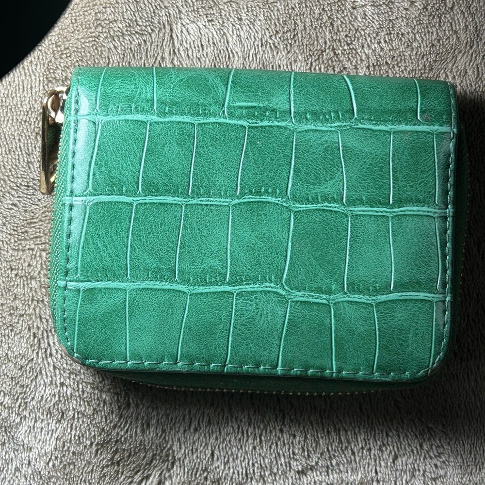 A New Day Women's Zip-Around Wallet Silver Metallic Crocodile, Zipper,‎ Cards